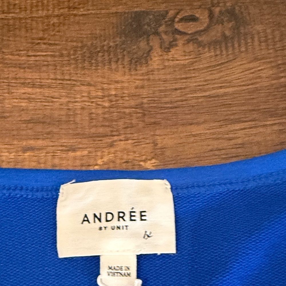 Andree By Unit Tank - Picture 2 of 6